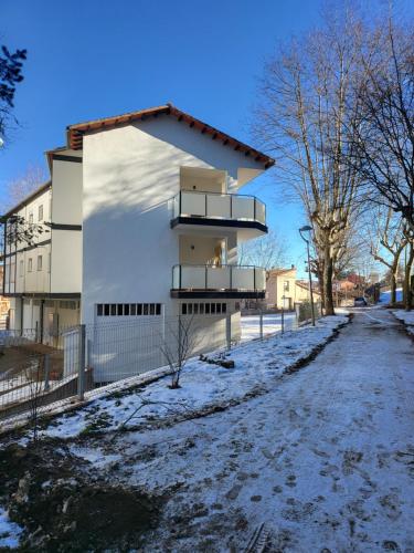 A szálláshely kívülről, Apartaments Font del Cirerer in Szent Hilari Sacalm