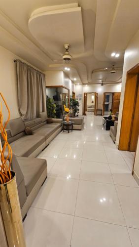 5 Bedrooms furnished separate upper portion house in DHA Phase 4 Lahore - image 2
