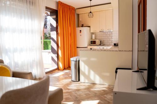 Quiet Garden Retreat, Private Patio Free Parking, Sofía