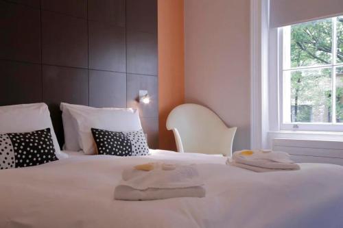 2 bedrooms, 2 beds