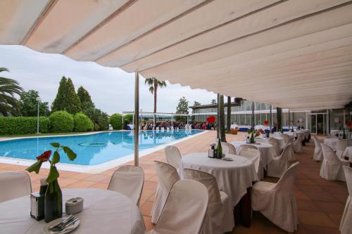 Úszómedence, Hotel Restaurant Sol i Vi in Can Cartro