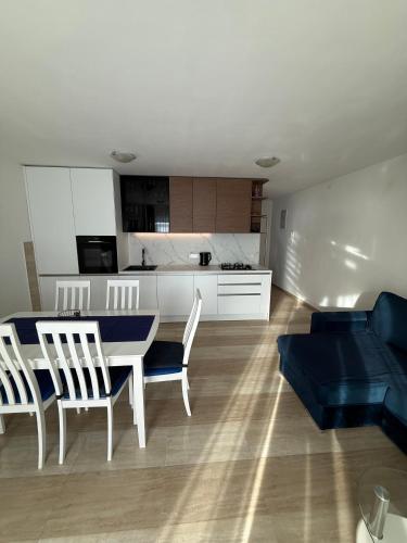 virtuve, Apartment Perla in Dinjiska
