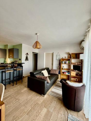 Appartement Cosy -2 chambres, Clim & Parking
