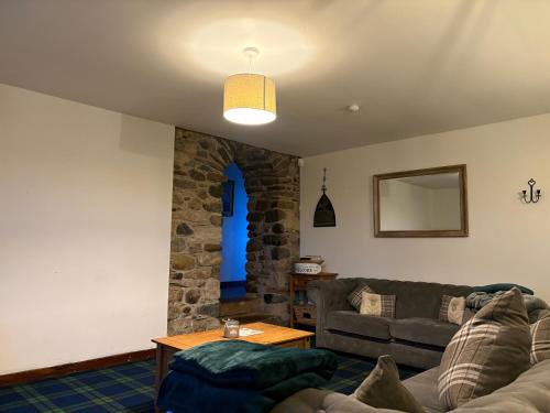Meadowhead Cottage, Traditional Scottish Cottage in East Kilbride