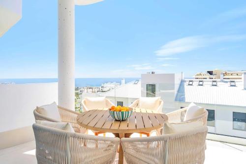 Luxury Apartment Higueron