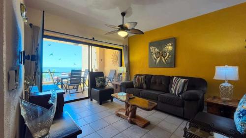 Cozy Condo on Sandy Beach Resort Princesa C-408 - image 2