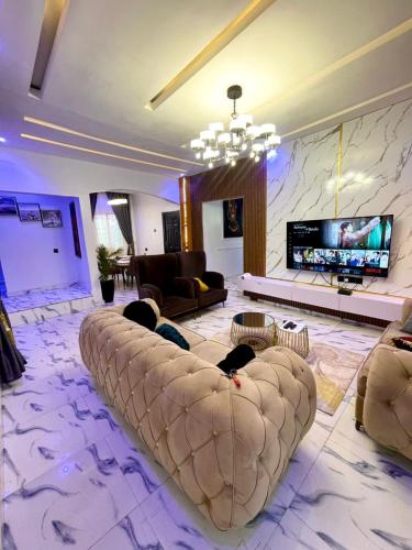 GoodLife Apartment in Agbor