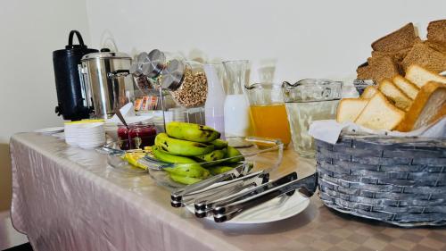 Essen und Erfrischungen, 1825 Stay in La Paz