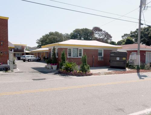 E & E Motel - Little River