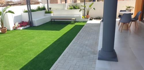 Glitz & Glam Guesthouse in Serule
