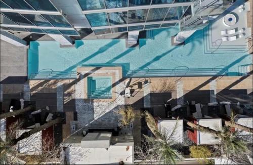 Justin's at Palms Place - image 5