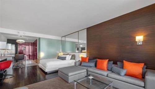 Justin's at Palms Place - image 10