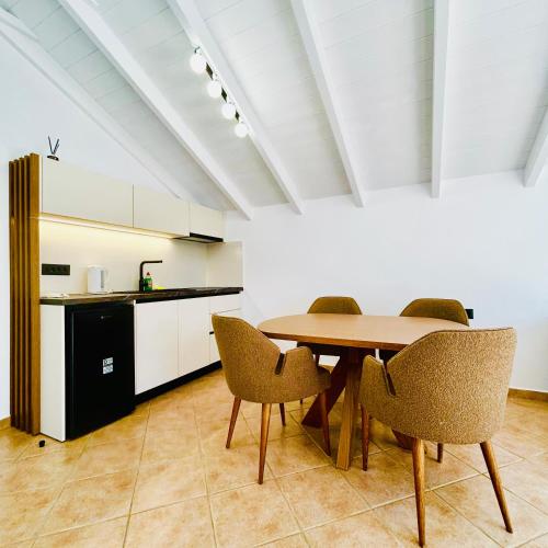 Tramonto Maisonettes & Suites 5