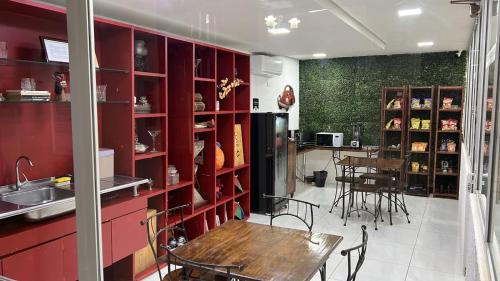 Mini Studio funcional mobiliado com cozinha e WC privativo in Encruzilhada