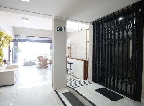 Mini Studio funcional mobiliado com cozinha e WC privativo in Encruzilhada
