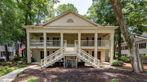 Alex and Us- Fantastic second floor unit directly across from the pool condo in Pawleys Island, USA