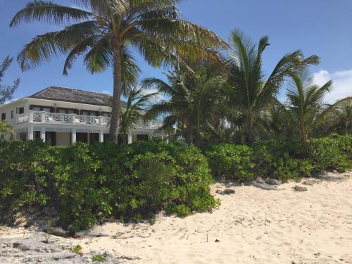 Alfred House home in Governor's Harbour