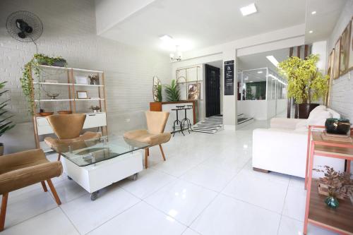 Mini Studio funcional mobiliado com cozinha e WC privativo in Encruzilhada