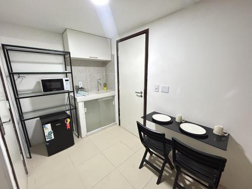 Mini Studio funcional mobiliado com cozinha e WC privativo in Encruzilhada