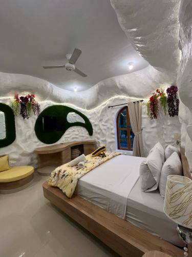 room detail thumbnail 0