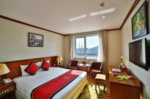 room detail thumbnail 0