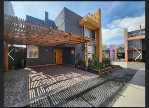 Casa Amplia y Moderna