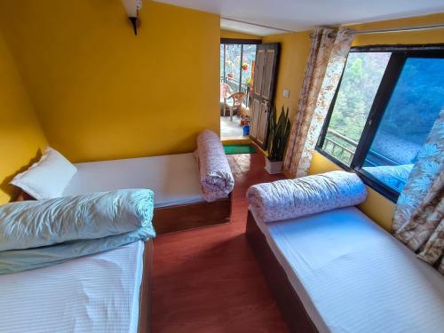 Basic Triple Room