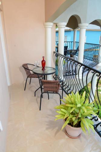 Winter Escape with Seaview - Private Balcony & Fast WiFi – khách sạn tại Belleair