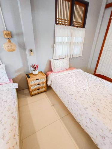 บ้านสุขใจ อัมพวา Room Type - Triple Room