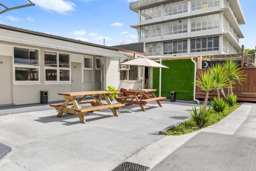 Exterior view, Flying Pig Backpackers, Rotorua in Rotorua
