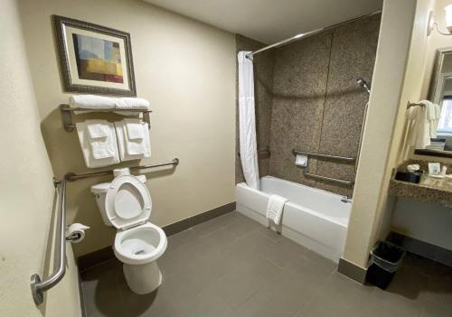 Comfort Suites by Choice Hotels Kingsland I-95 Kings Bay Naval Base - image 36