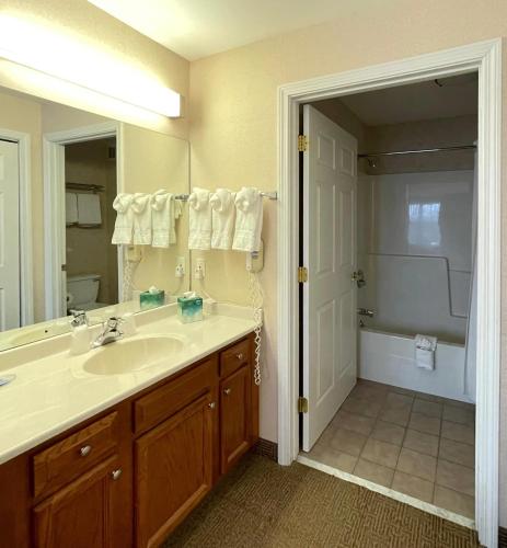One-Bedroom Double Suite