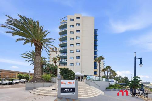 MetaWiseBnB | Cronulla Beach Walk to Train & Shops 3 - image 9
