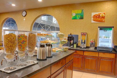 Quality Inn & Suites Roswell - image 24