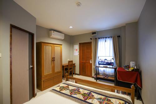 room detail thumbnail 0