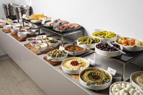 Food and beverages, Nest Hotel, Aljada in Sharjah