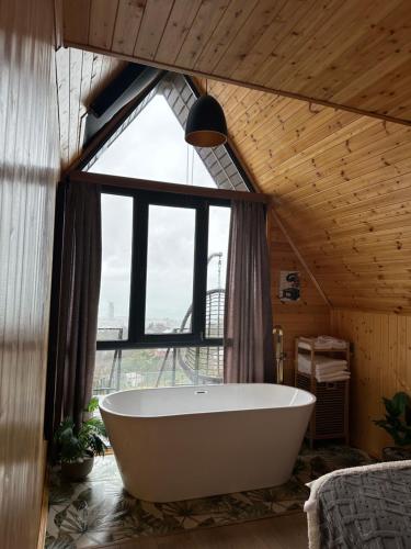 SilenT Hill Cottage in Kapreshumi