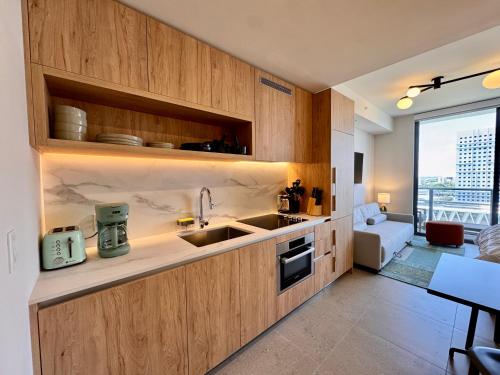 Escape to Chic Apartment #2510 in the Heart of Miami in Miami, USA