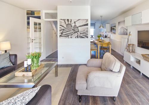 Havn Hus - traumhaftes Ferienhaus nah am Hafen & Strand – khách sạn tại Niendorf
