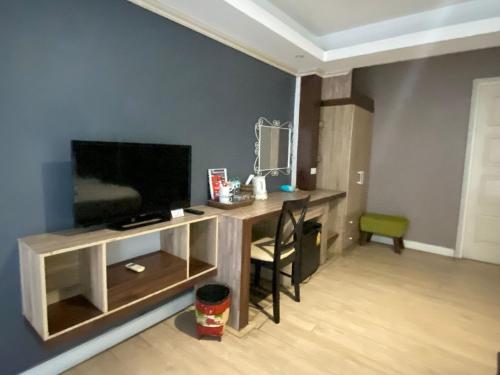 room detail thumbnail 0