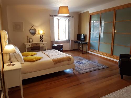 Door 12, Sintra Guest House