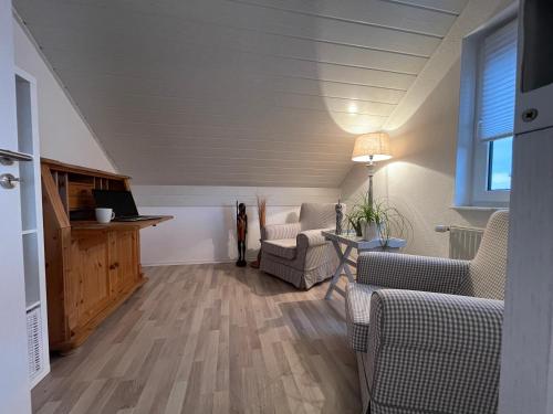 Altrhein Hideaway ruhige Ferienwohnung nahe Frankfurt ideal fur Natur & Radfahrer in Riedstadt