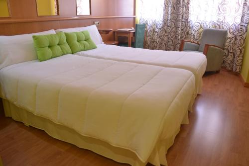 Casas Ibáñez Hotel Aro'S 2-Star Hotel room