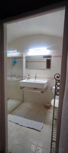 Vannas istaba, MAS Estrela Chambre Lo Roc in Besseges