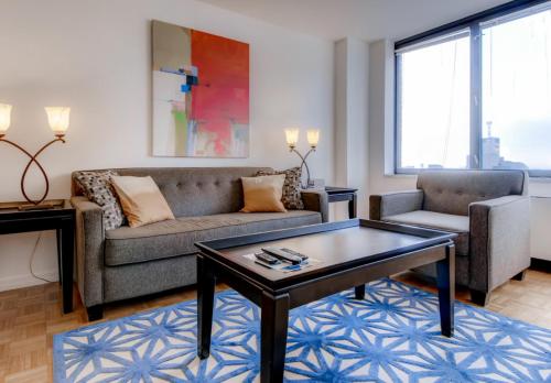Bluebird Suites in Midtown West