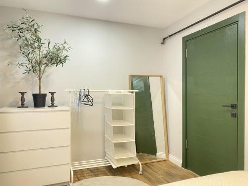 Central Comfortable Apartment in Fatih - image 11