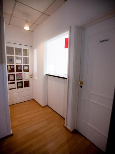 Peters Guesthouse - image 12