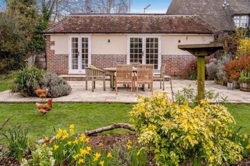 2 Bed in Winterbourne Dauntsey oc-d36904 – khách sạn tại Winterbourne