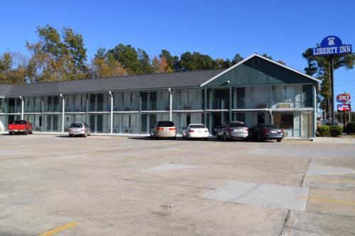 Udvendig, Liberty Inn in Waynesboro (GA)