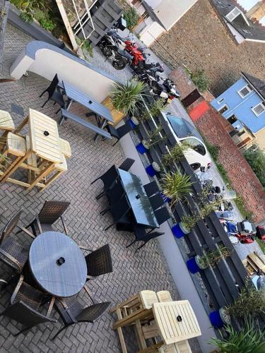 Harry's Hotel & Restaurant - main image